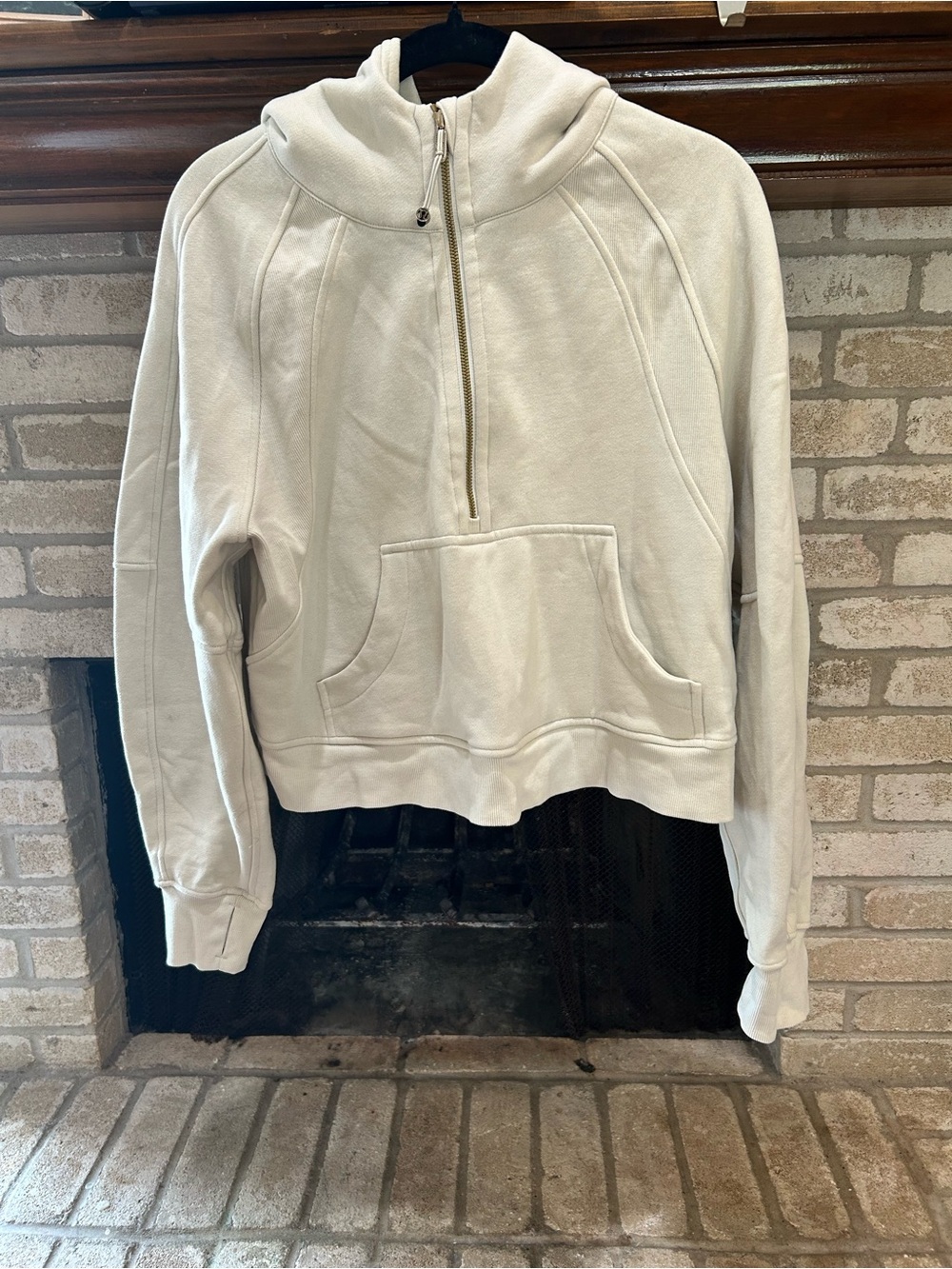 lululemon athletica Cream Half-Zip Cowl Pullover EUC